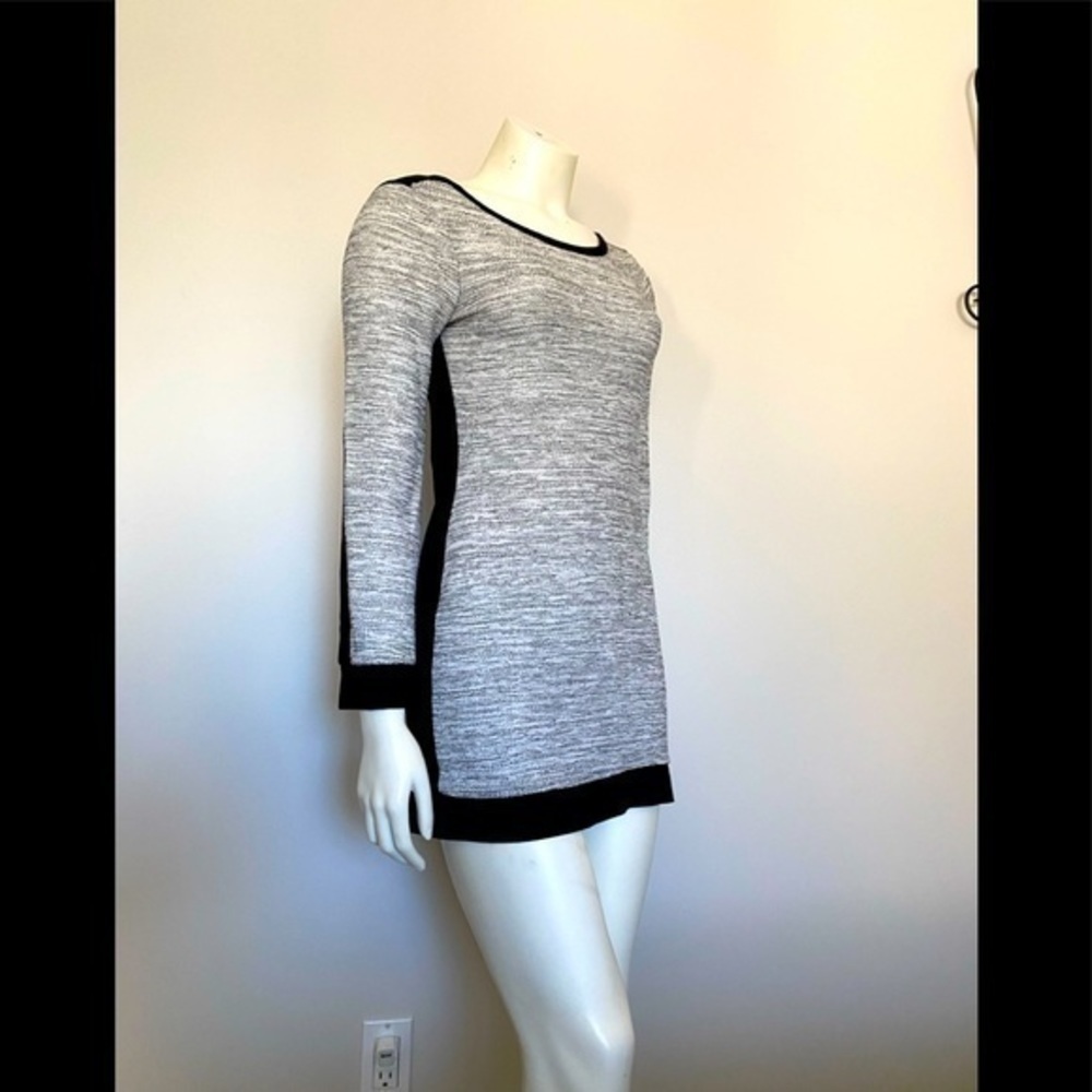 🛍️ 2/$12
LE CHATEAU size small (4/6) womens mini dress. Stretch material. - Picture 8 of 8